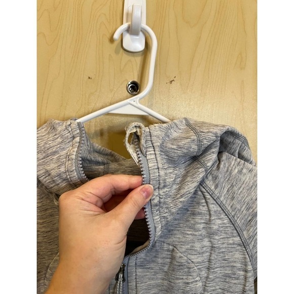 Lululemon Sweatshirt - Picture 5 of 7
